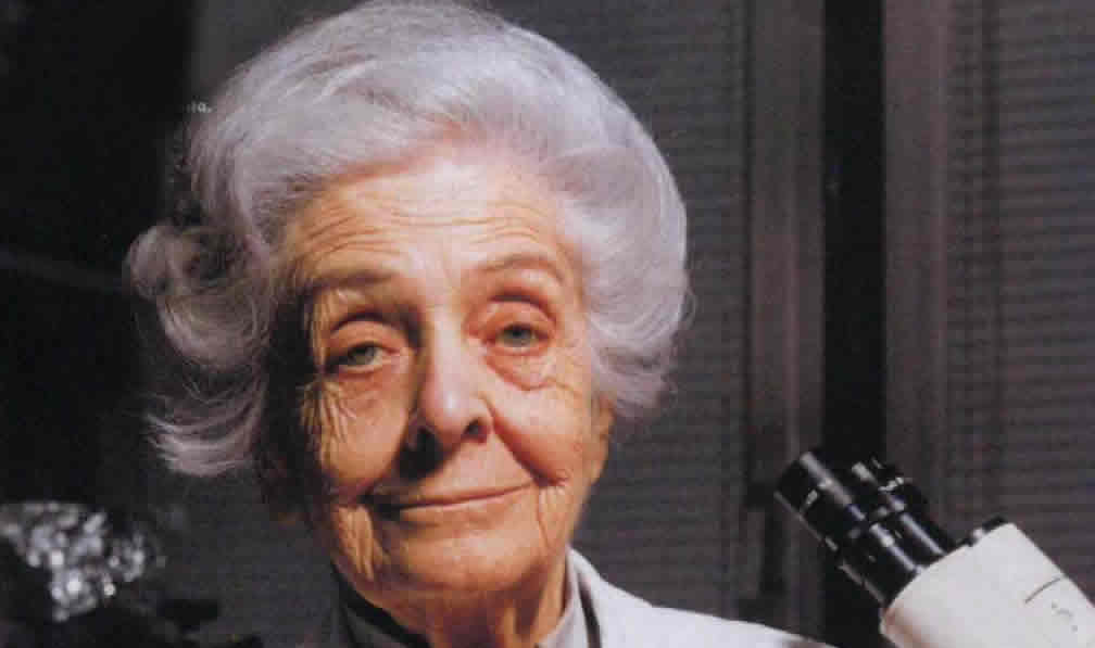 Rita Levi-Montalcini 4 - Woman Essentia